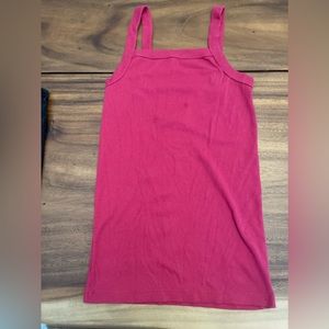 Raspberry muscle tee